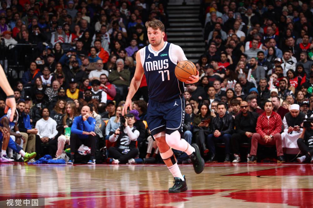 具有本地特 具有本地特